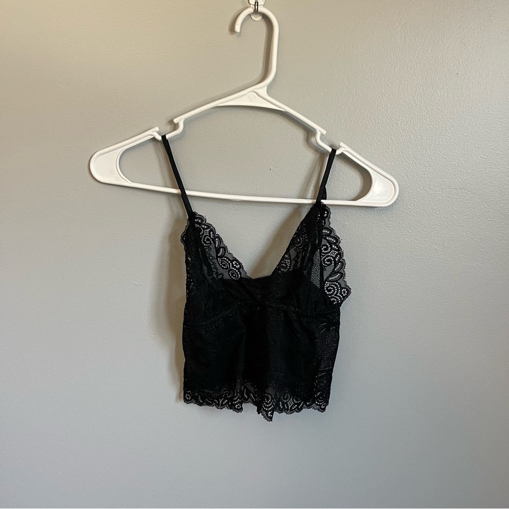 GUC Womens size S SHEIN black lace bandeau